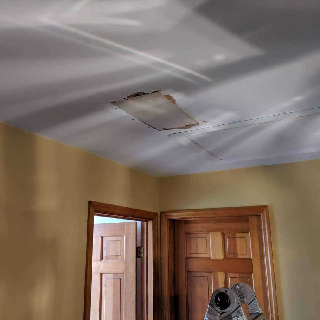 Oliveira-Painting-drywall repairs before